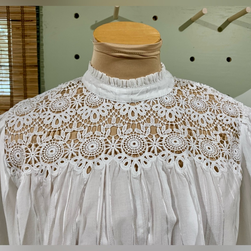GAP White Lace Detail Blouse